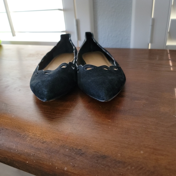 Banana Republic Black Suede Flats. SZ 9.5 - Picture 7 of 9